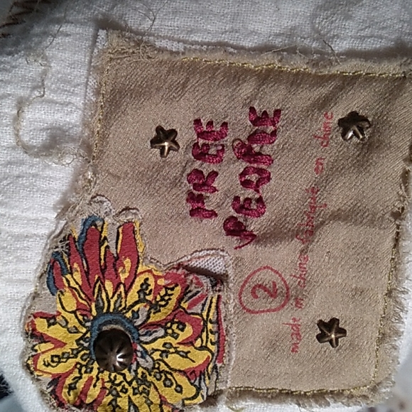 CUTE BOHO EMBROIDERED TOP ,HOOK & EYE CLOSE BY FREE PEOPLE - Picture 11 of 11